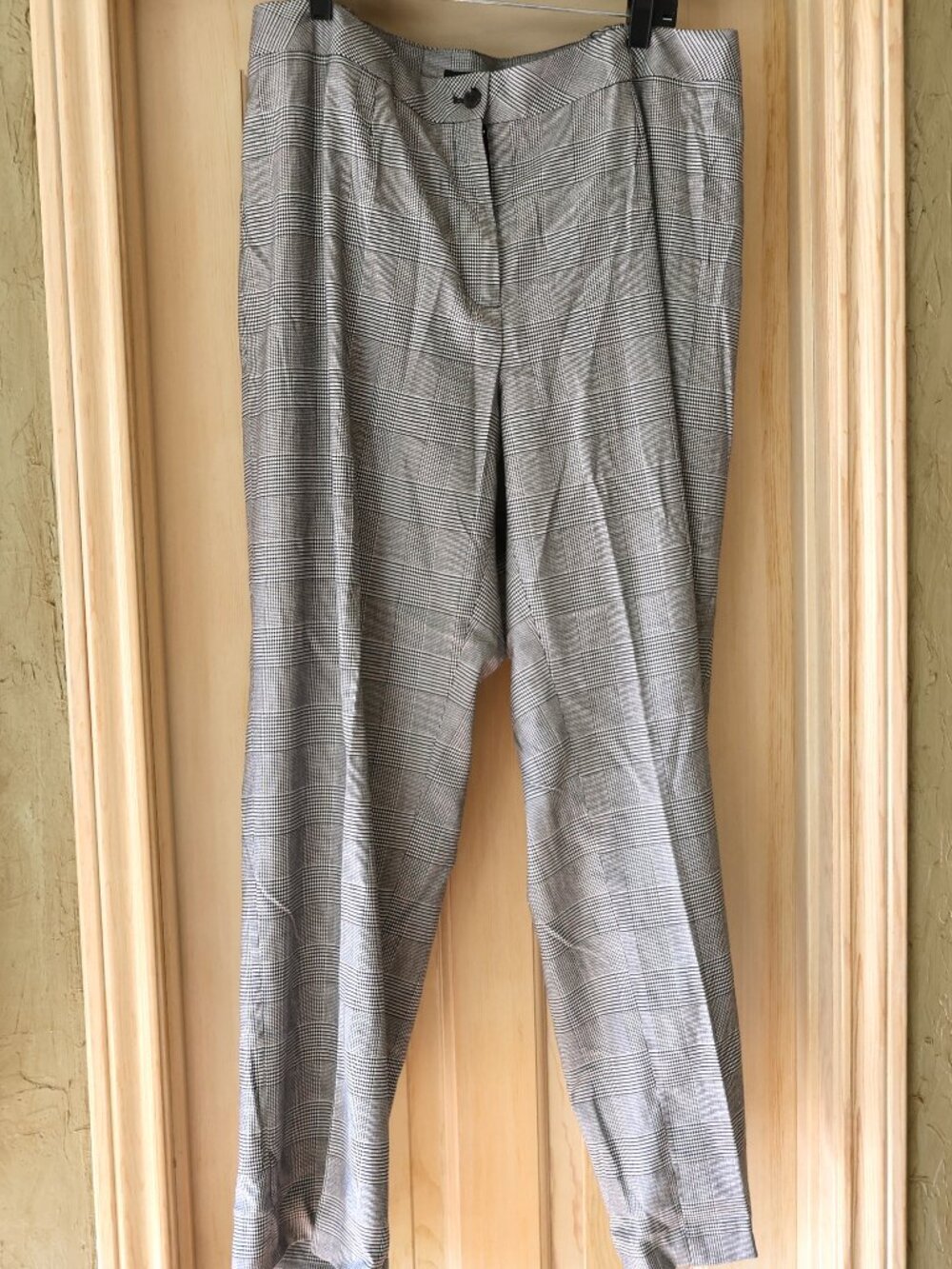 NWT Jones New York Collection Woman Slacks / Pants/ Trousers Gray Plaid Size 18W